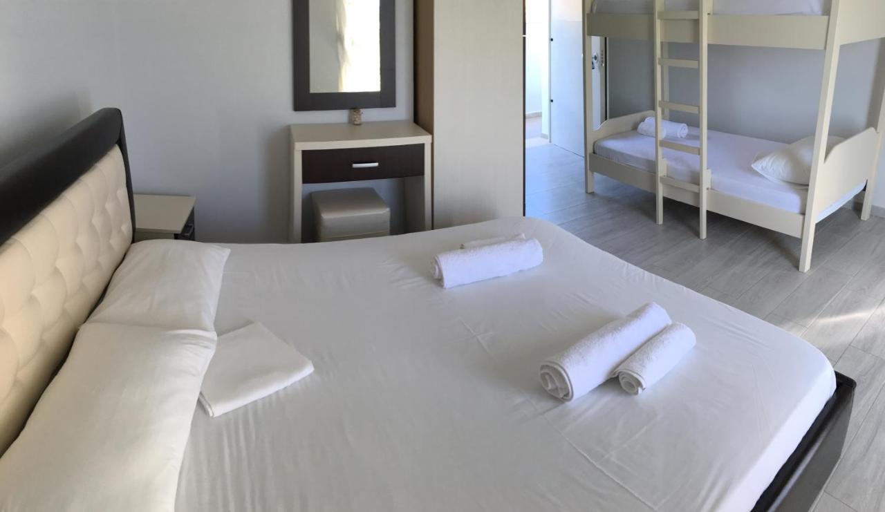 Sea View Hotel Дермі Екстер'єр фото